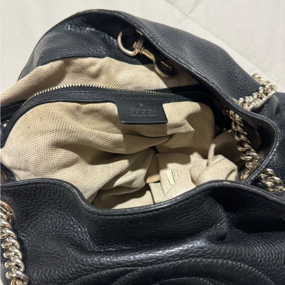 Black Gucci leather bag great condition